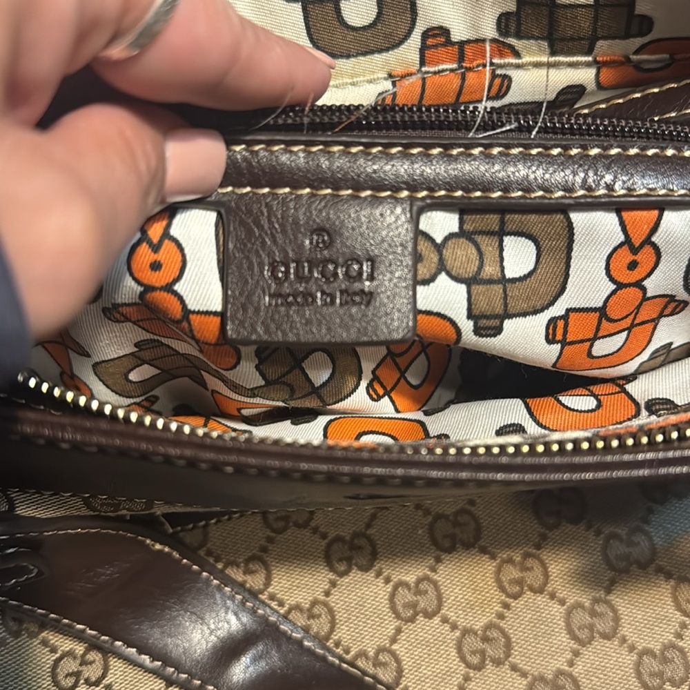 Gucci Purse - closet clean out - Picture 5 of 9